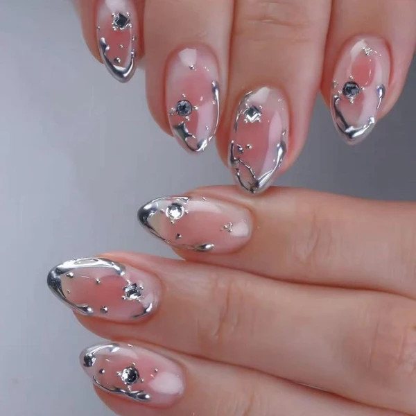 Ongles à presser faits main rose chrome Aura, faux ongles courts faits main amande pour un port quotidien, ongles de mariage