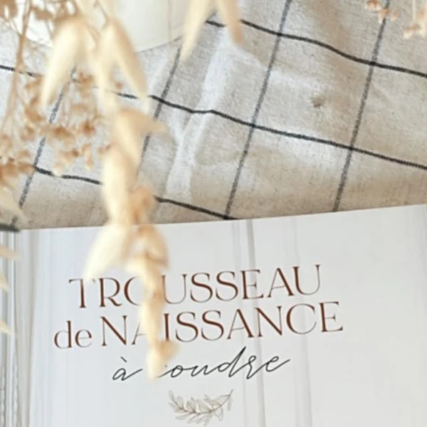 C l o t (h) i l d e Caradec sur Instagram: "L’imaginer, le créer, le voir prendre forme, c’est ainsi qu’Herveline nous livre dans son livre de patrons tout le nécessaire pour préparer le trousseau de bébé.
✨Bravo @mon.petit.trousseau pour ce livre absolument magnifique. Les photos et la douceur qui s’en dégage nous plonge dans un écrin de douceur et d’attente. L’attente plus ou moins longue que peuvent rencontrer certains parents.
✨Que ce soit de ses mains ou tout acheté, qu’il est beau de voir une maman préparer la valise de son bébé qu’elle ne connaît pas encore mais qu’elle porte depuis longtemps.
J’ai hâte de pouvoir coudre pour mes amis futurs parents ✨
#gift
#monpetittrousseau #bebe #babystuff #couture #coutureaddict"