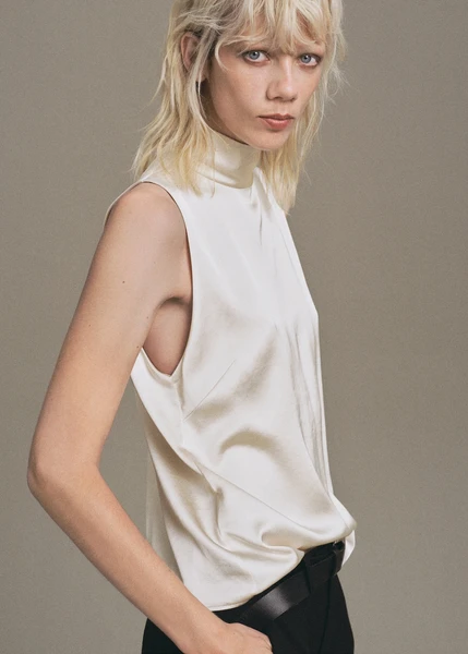 Blouse satinée col roulé - Femme | MANGO France métropolitaine