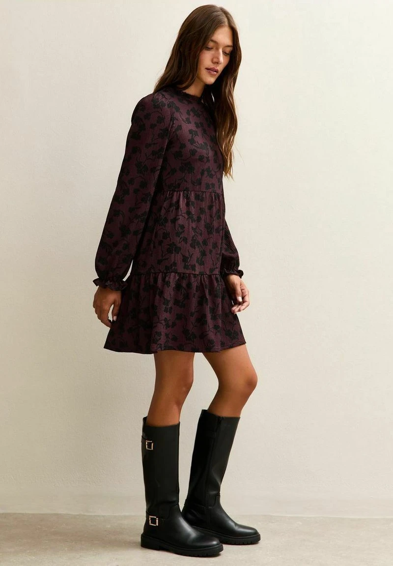 Robe de jour - purple pattern