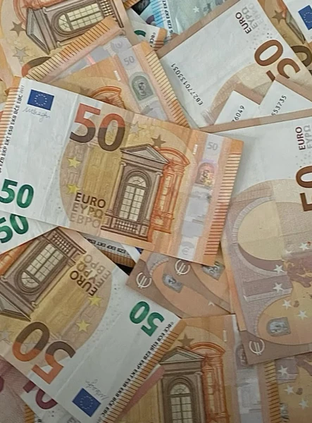 💶💶