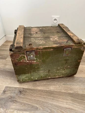 Coffre militaire en bois