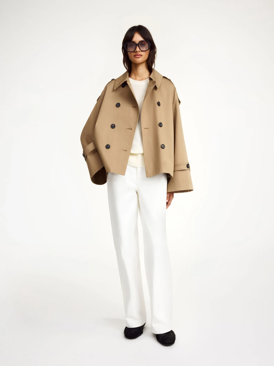 Trench court Alisandra