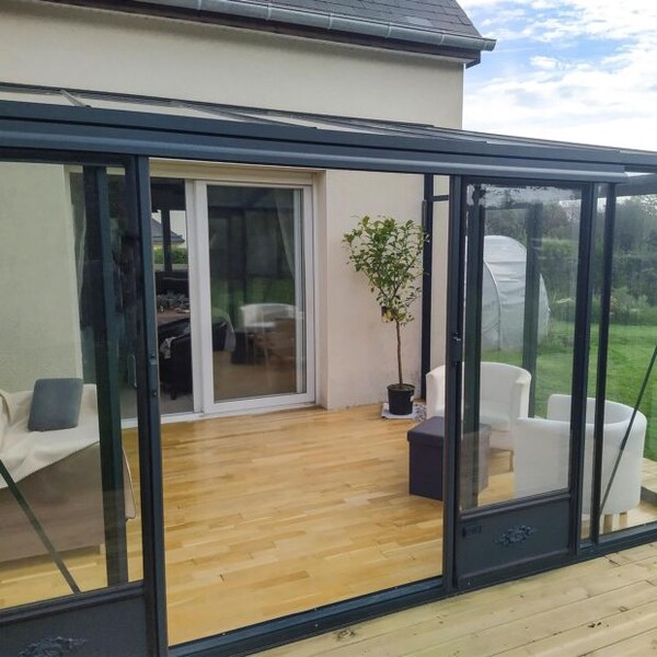 Serre adossée en verre trempé Luxia anthracite 14 m² + embase - Lams