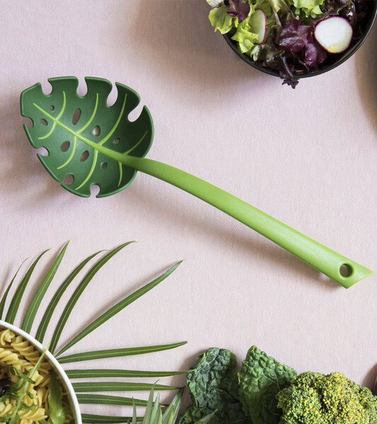 Jungle Spoon - écumoire Monstera