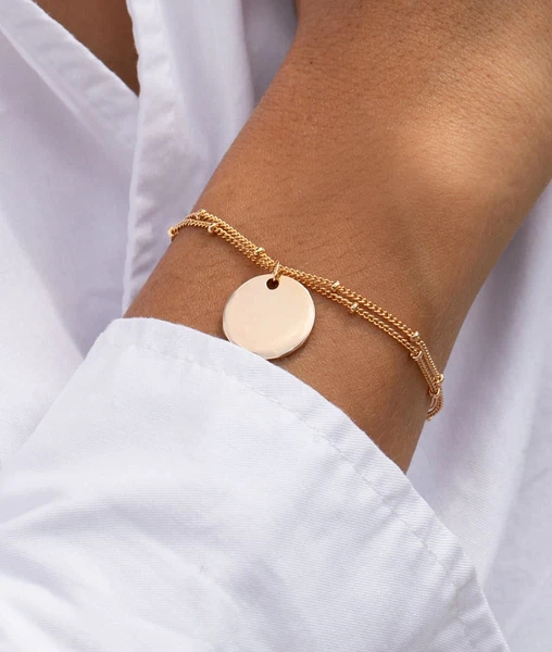 Bracelet double rang perlé et médaille Plaqué or
