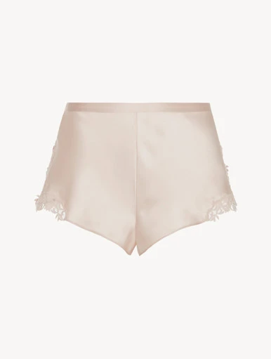 Culotte en soie beige rosé avec frastaglio en macramé