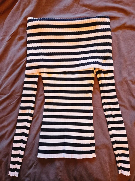 Off shoulder top van Karen Millen