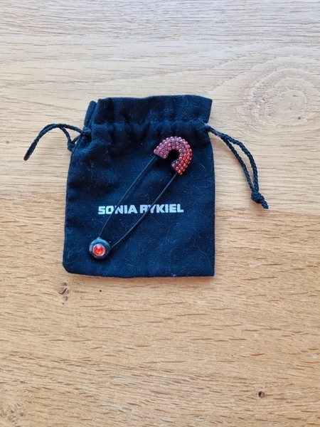 Broche  sonia rykiel
