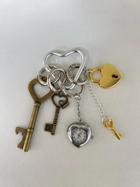 Gold vintage key heart lock keychain, silver heart watch keyring, Y2K watch bag accessory, Silver heart keychain clasp,unique bag decoration