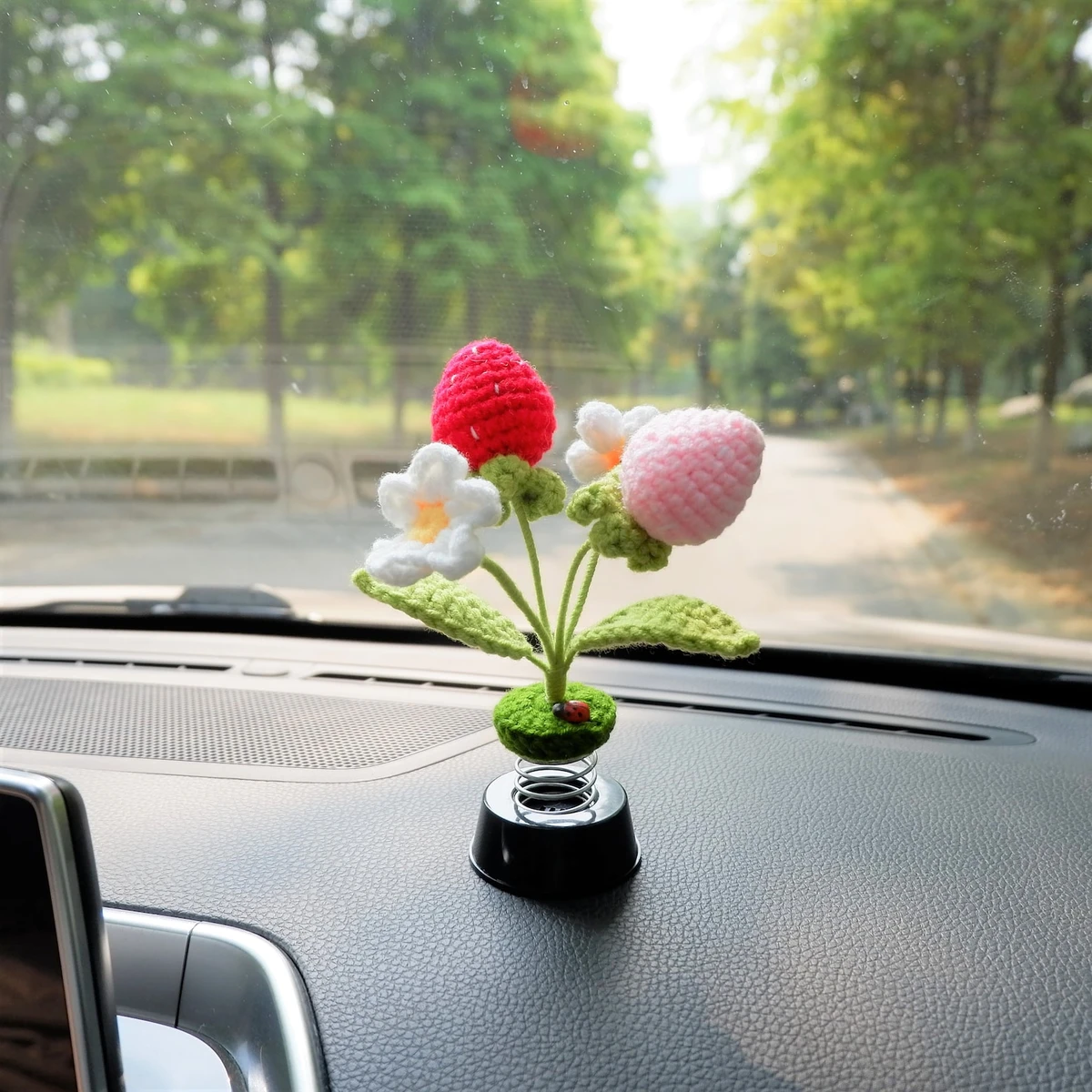 Cute Strawberry Car Bobblehead Accessories, Crochet Strawberry & Daisy Car Dashboard Decor, Car Air Freshener, Boho Car Interior Accessory