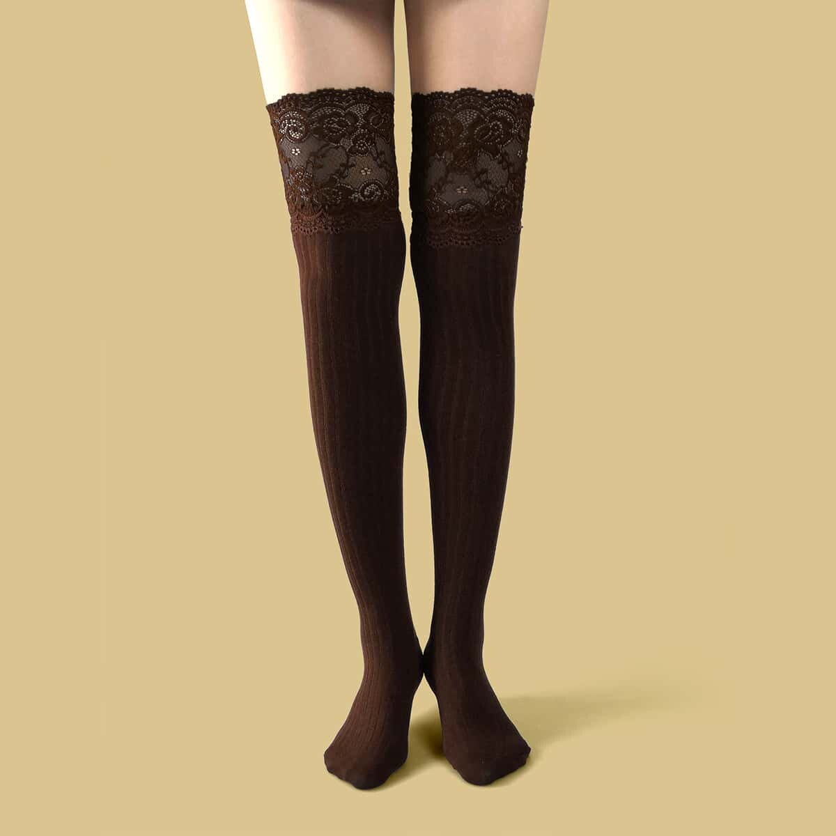 Chaussettes longues avec dentelle
