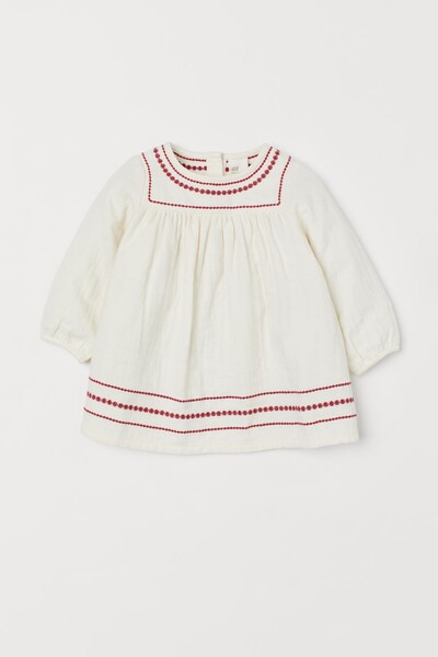 Robe brodée