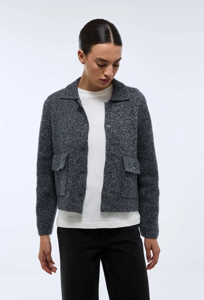 Veste en maille avec poches à rabat