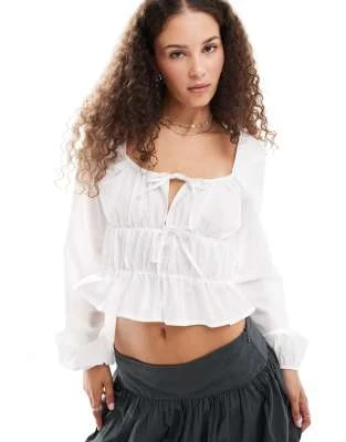 Reclaimed Vintage - Top froncé avec liens devant - Blanc