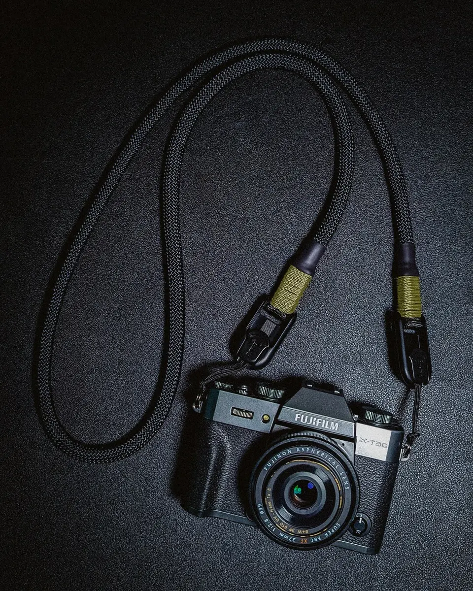 Black camera rope strap with smallrig rapid link connectors