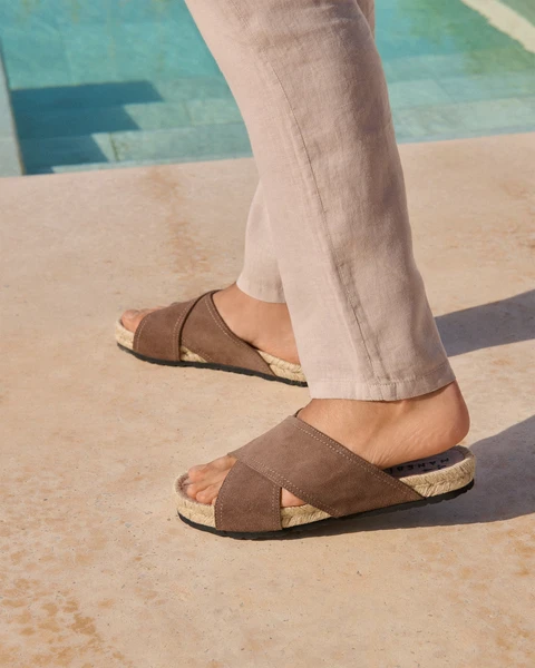 Suede Crossed Bands Sandals - M29DX - Hamptons Moka