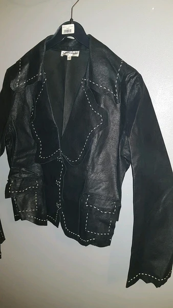 Tailleur en cuir