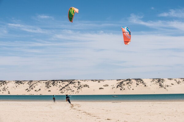 Kitesurf à Dakhla (Maroc) - Partenaire F-ONE, matériel tous niveaux