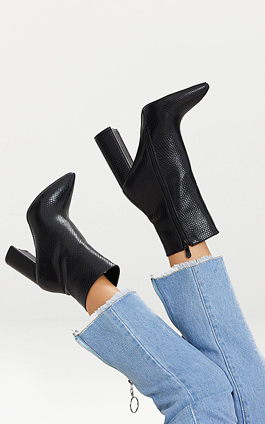 Bottines noires à bout pointu