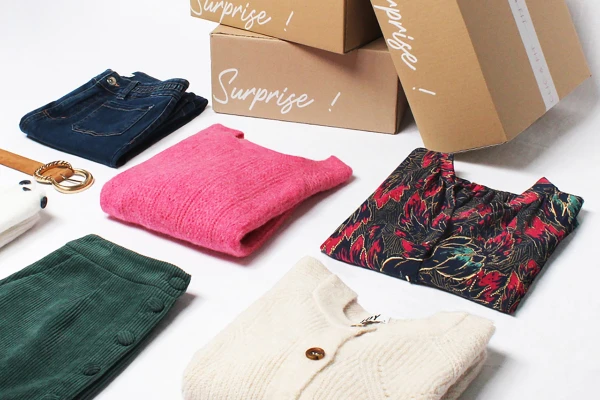 Box de vêtements femmes - Personal shopper en ligne - Clic and Fit