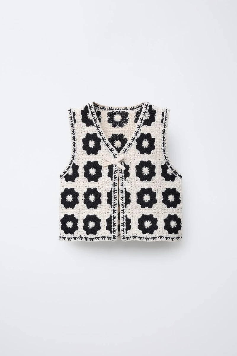 GILET EN MAILLE À FLEURS EN CROCHET