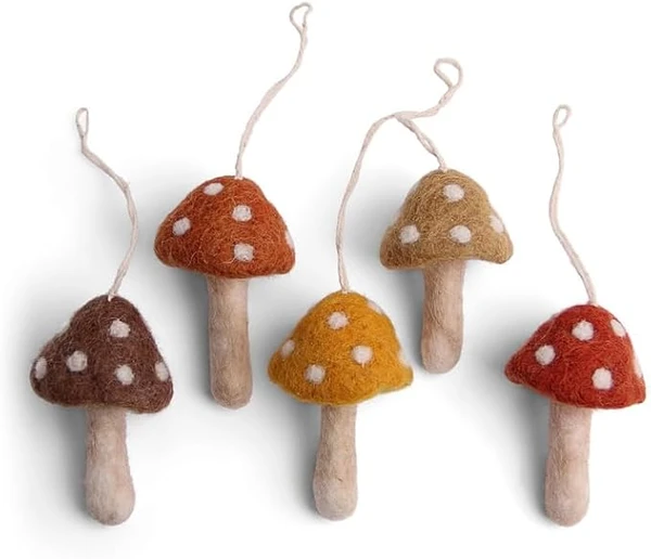 Én Gry & Sif Lot de 5 champignons rouges en feutre, décoration d'automne, fait main, commerce équitable, à suspendre