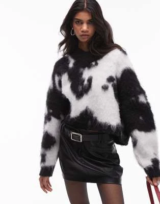 Pull en maille ultra duveteuse à col en V montant avec imprimé vache
