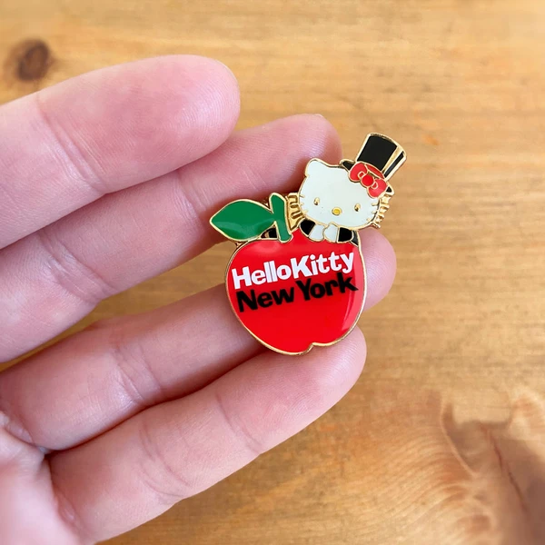 Pin New York Hello Kitty