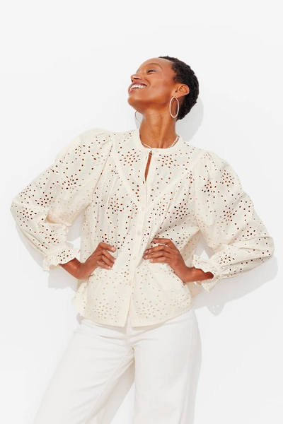 Chemise en broderie anglaise