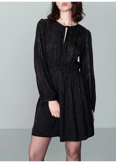 Robe courte cintrée jacquard | Noir