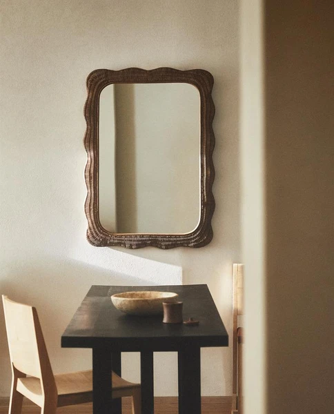 MIROIR MURAL ROTIN IRRÉGULIER | Zara Home France