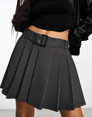 ASOS DESIGN - Mini-jupe plissée à rayures fines