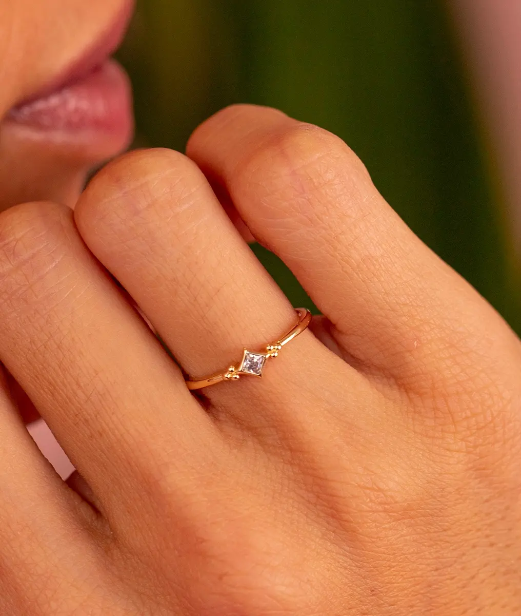 Bague fine mini losange zircon Plaqué or