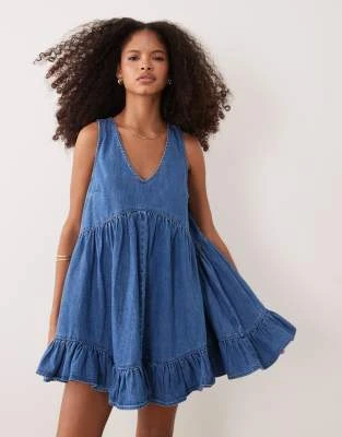 ASOS DESIGN - Robe babydoll en denim à volants et col V - Bleu moyen clair
