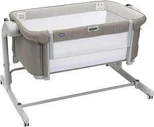 Cododo Chicco next to me