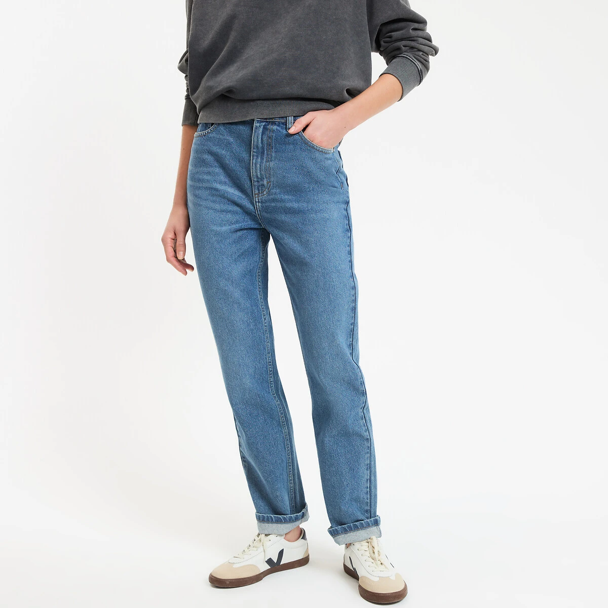 Jean regular, droit, taille haute