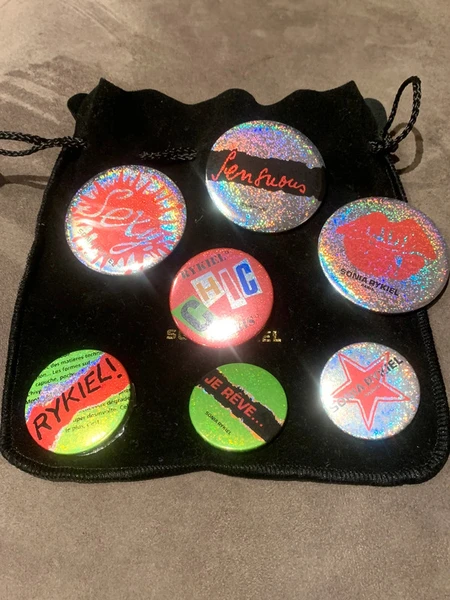 Lot 7 badges Sonia Rykiel neufs