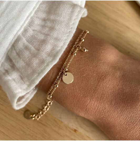 Bracelet deux rangs & mini médailles en plaqué or