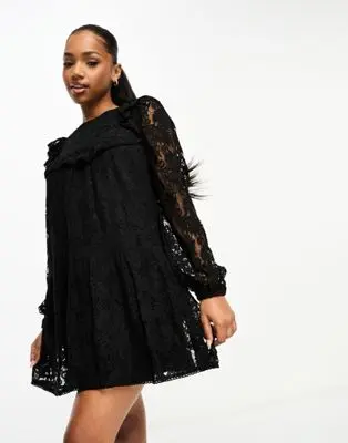 Miss Selfridge - Robe babydoll en dentelle à volants - Noir | ASOS