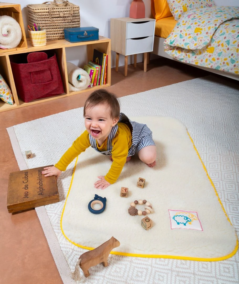 Couverture en velours de laine pour bébé (made in Ardèche !)