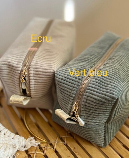 Chic and elegant velvet makeup toilet bag