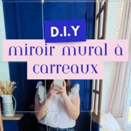 Chloé | DIY • Upcycling • Rénovation • Décoration 🌞 on Instagram: "DIY | Miroir mural à carreaux 👩‍🔧👉 Références en story à la uneVous m'avez énormément demandé dans mes dernières vidéos comment faire ce grand miroir esprit miroir vintage parisien alors voilà le tuto 🔨Il n'y a aucune difficulté particulière à part le fait de couper les tiges des clous de tapissier (attention les doigts).Ce qui fera le charme de ce miroir c'est le choix de la taille des carreaux, plus ils sont petits et plus ça aura un esprit ancien (ici ils font 20x20cm), ainsi que les baguettes de finitions 👌Si vous vous lancez, envoyez-moi vos réalisations, je serais trop contente 🤩"
