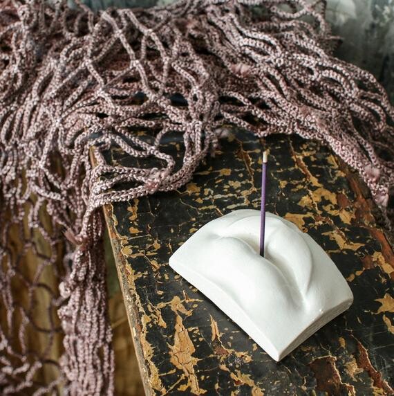Incense stand made of plaster. Incense holder &quot;Lips&quot;.
