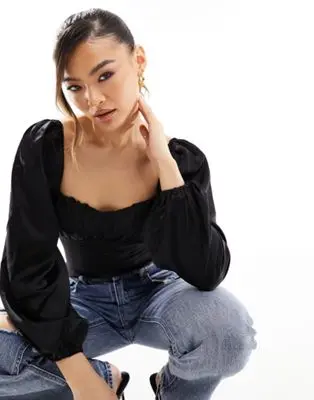 Abercrombie & Fitch - Top plissé à manches longues en satin - Noir