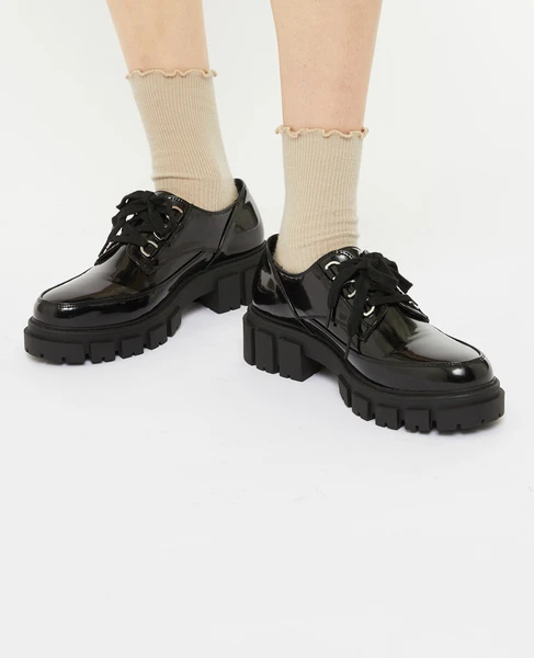 Derbies vernis avec semelles chunky