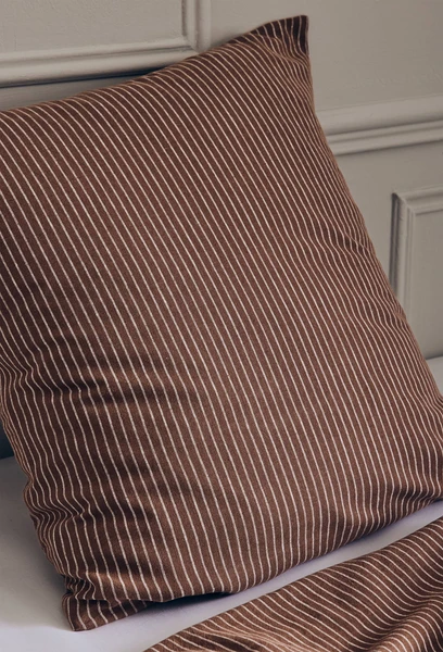 Taie carré tissé teint rayé, 52% coton et 48% lin, 63x63cm