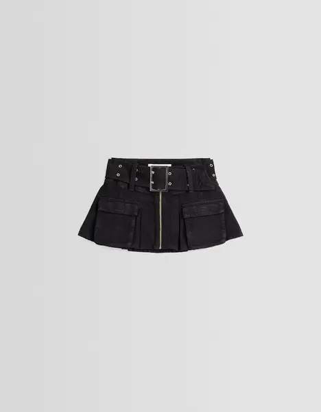 Minijupe plissée avec ceinture