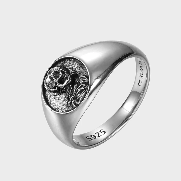 Skull of a Skeleton with Burning Cigarette - Ring
