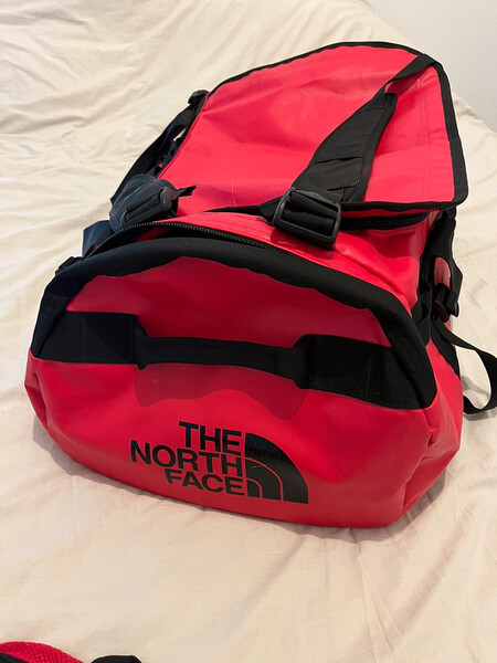 Sac duffel base camp the north face rouge taille L